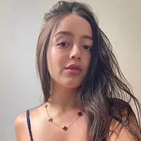 adelinewhite1 model avatar