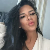 รูปโปรไฟล์ของ Rina-Wet