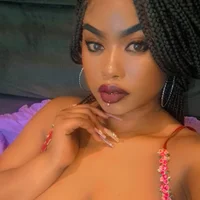 Vexx_Queen95 Adlı Modelin Avatarı