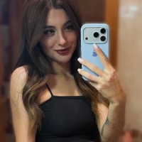 Ảnh Đại Diện Caroline_Prescott1