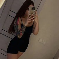 Lydia_Flowery