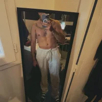 Hotnito26 live webcam