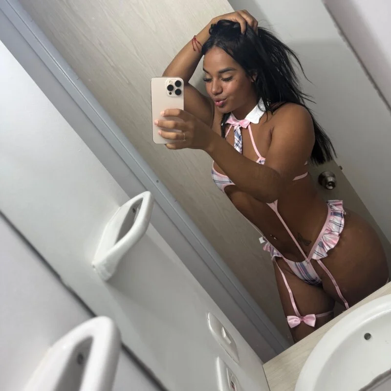 shantallhotxx profile photo