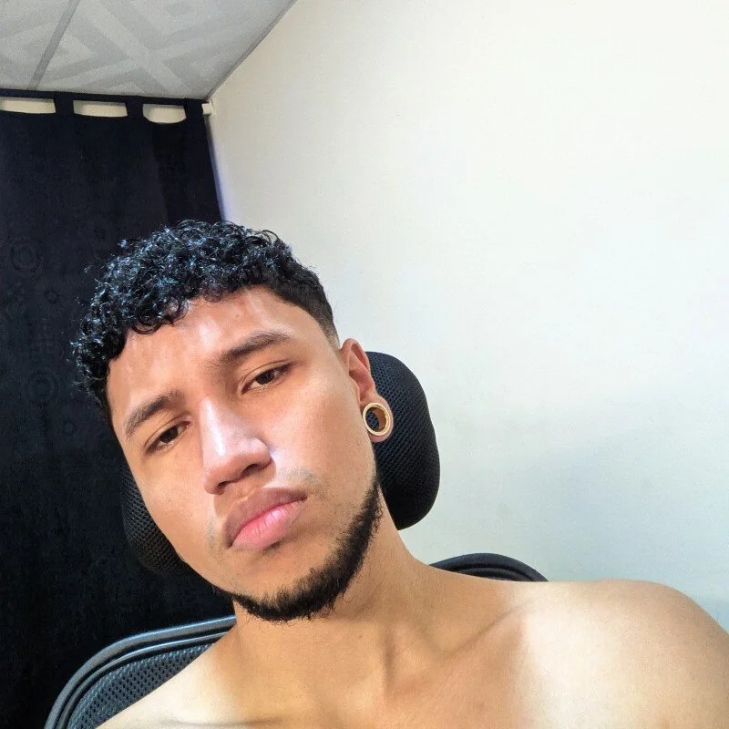 yeff_stone profile photo