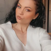 anayss_ Adlı Modelin Avatarı