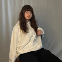 Gambar Profil QuyenTomaszycki