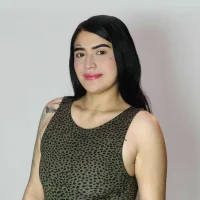 Isa_Clark__ Φωτ, Προφίλ