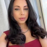 Профилна снимка на IzyDiamond