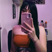 Eva_oli's Profile Pic