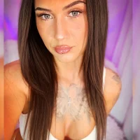 AmyRaven_'s Avatar Photo