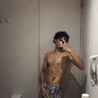 รูปอวาตาร์ของ yung_aka