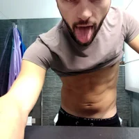 stewee32's Profile Pic