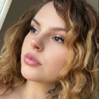 SluttiiSnooBunniix এর প্রোফাইল ছবি