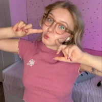 Lovespellie's Avatar Pic