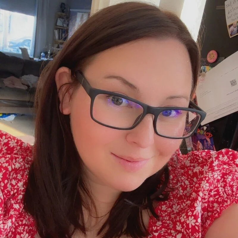 Curvy-Clare-30 profile photo