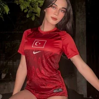 TsKendallxx Adlı Modelin Avatarı