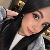 MiaStarts' Avatar Pic
