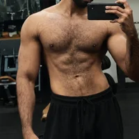 muscularguywithbigcock