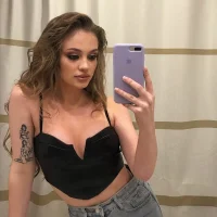 Netty_Lynn's Profile Pic