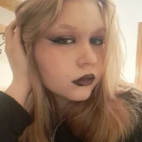 صورة أفاتار quiet_glow707