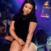 ThickCreamyDoll webcam