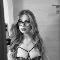 sophianoir_ Adlı Modelin Avatarı