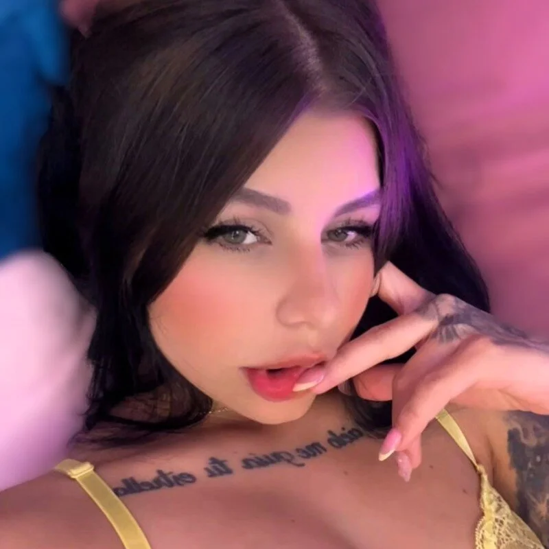 sarah_cruzz_ live cam profile