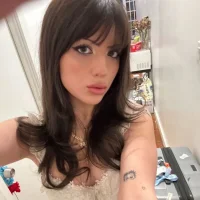 bustyangel333's Avatar Pic