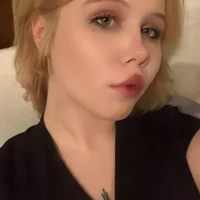 Evelynskay's Profile Pic