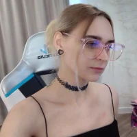 elli_26's Profile Pic