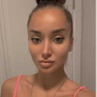 รูปโปรไฟล์ของ blonde_21yea