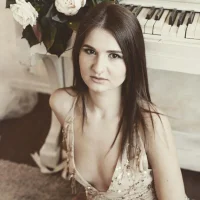 Gambar Profil Chrissie_Ruby