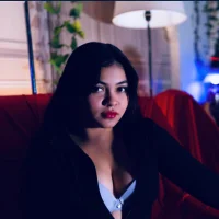 Laura_pinkk18's Profile Pic