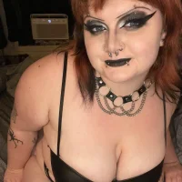 תמונת פרופיל של curvyychloee