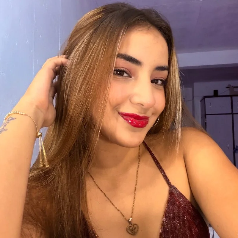 Bella-Saint