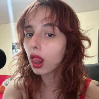 alienguurl's Profile Pic