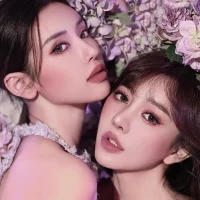 play-Two-sisters' Avatar Pic