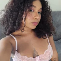 sara_sophieee's Avatar Pic