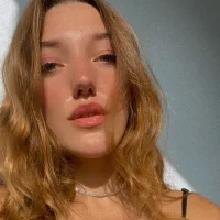 Riri_Meow's Profile Pic