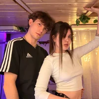 miumiumeowmeow's Avatar Pic
