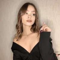 NicoleMayf's Avatar Pic