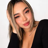 Khloe_benson