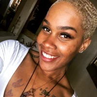 LiveWithPhoenixxx's Profile Pic