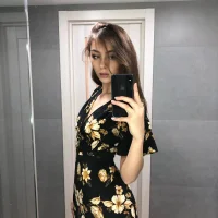 CarieKarri's Profile Pic