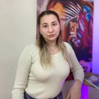 LisaDanielst's Profile Pic
