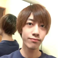 Nyon-Hi's Profile Pic