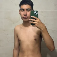 Aaron0305