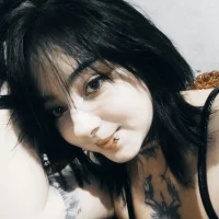 zuzy_'s Profile Pic