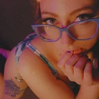 KinkyHaileyJ's Avatar Pic