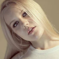 GillianEliot's Avatar Photo